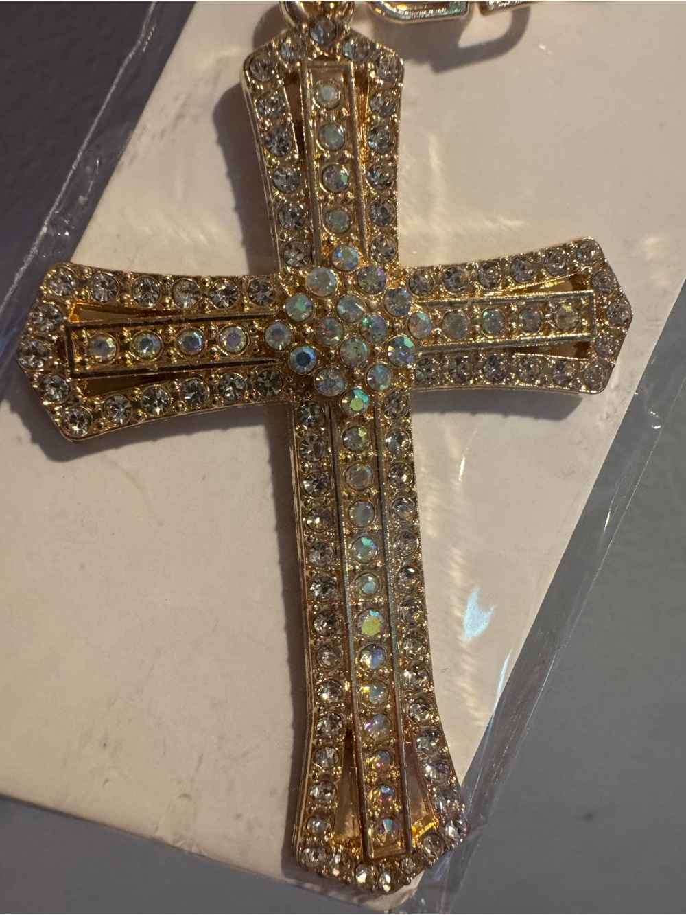 Sparkling Cross Keychain - Picture 2 of 4